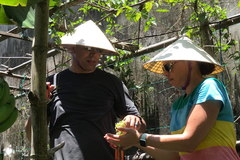 Hue: Thuy Bieu Village Cycling Tour & Perfume River Cruise