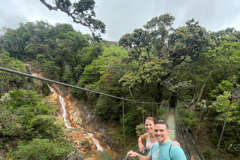 Vulcano Miravailles: A caccia di cascate e attività vulcanica
