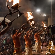 Varanasi: Tour de día completo de la ciudad de Varanasi y crucero por el Ganges
