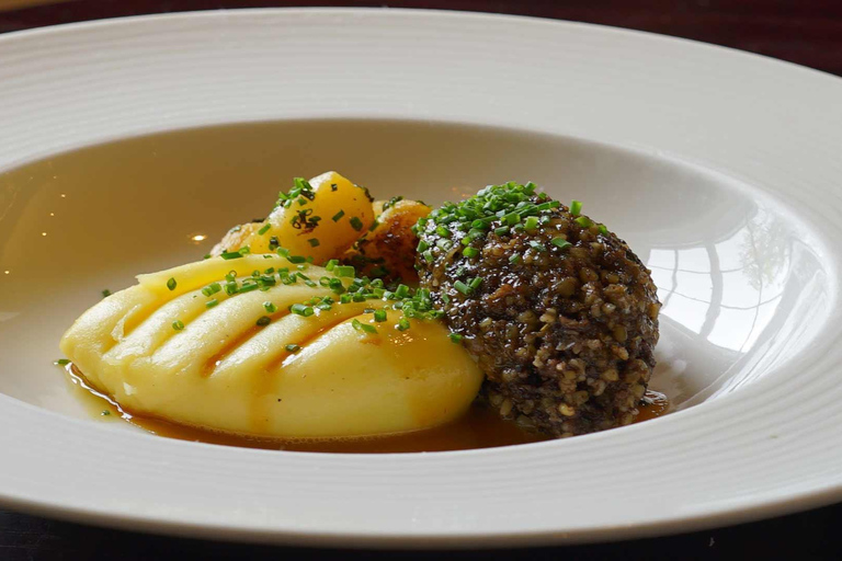 Tour gastronomico di Edimburgo con Eat Walk ToursPranzo nella città vecchia