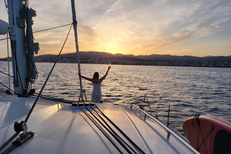 Palma: 2-Hour Sunset Catamaran Cruise with Drinks