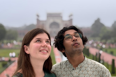 Vanuit Delhi: privé-excursie Taj Mahal &amp; Agra met 5-sterrenlunchVanuit Agra: tour met alleen chauffeur en gids