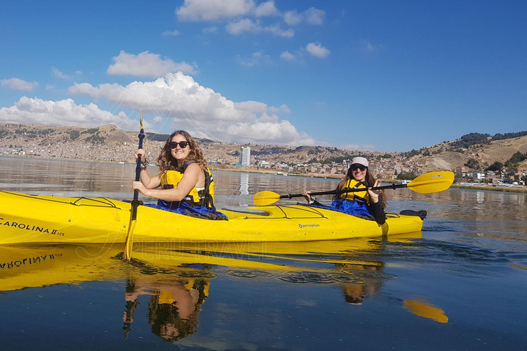 Upptäck Punos magi: Uros Island i kajak (Entré)