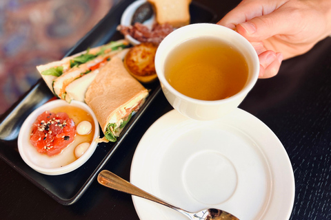 The Hague: Guided City Tour with High Tea at Hotel Des Indes