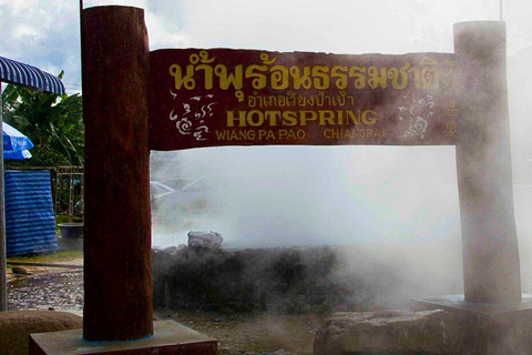 Journée complète à Chiang Rai : 3 temples, Triangle d&#039;Or et tour en bateau