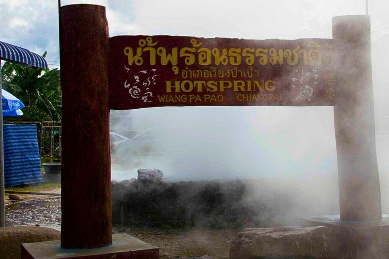 Journée complète à Chiang Rai : 3 temples, Triangle d&#039;Or et tour en bateau