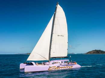 Airlie Beach: Whitsundays Ganztägiges Camira-Segelabenteuer