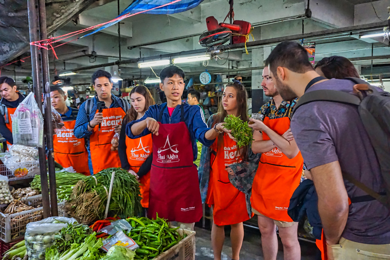 Chiang Mai: Traditional Thai-Akha Cooking Class& Market Tour Afternoon Cooking Session (4.30pm)