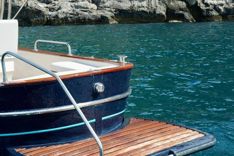 Private boat tour of the Amalfi Coast 4 hours