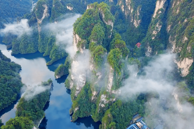 Excursão à ponte de vidro do Grand Canyon de Zhangjiajie e à caverna HuanglongGrand canyon glass birdge huanglong cave from Zhangjiajie