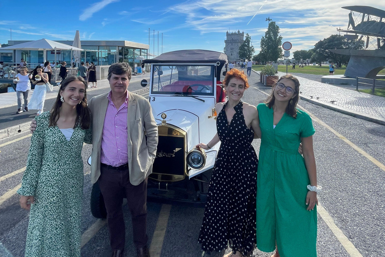 Lisbon: Vintage Electric Tuk-Tuk Guided Tour with Tastings