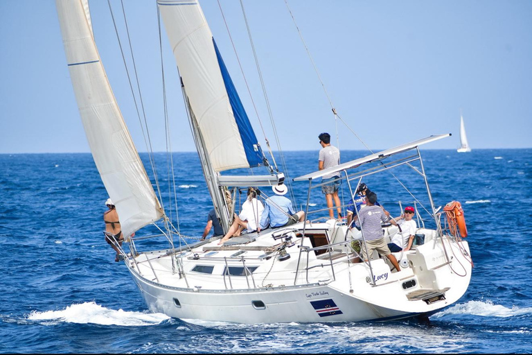 Sal Island: Full-Day Sailing Trip with Lunch & Drinks Full-Day Ocean Escape by Sailing Yacht with Lunch & Drinks