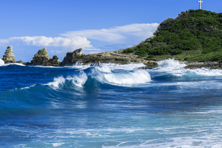 Explore Pointe des Châteaux on an electric bike