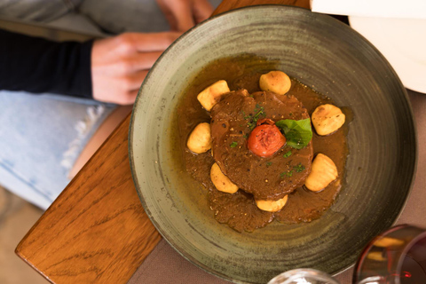 Dubrovnik Food Tour: Local Dishes & City Stories Tour in Spanish
