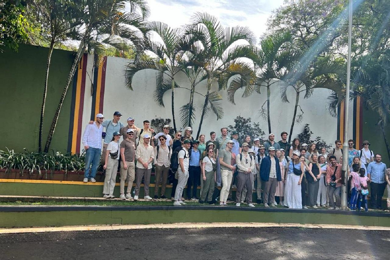 Kampala: Evening Walking Tour with Sunset at Gaddafi Mosque