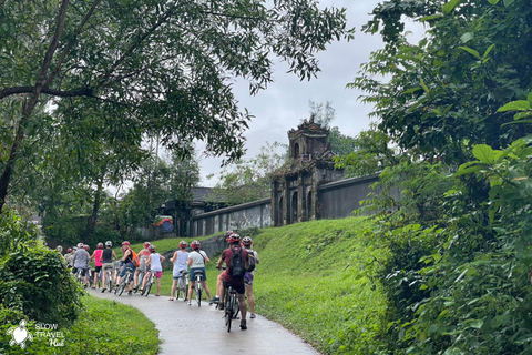 Vanuit Hue: Verken Thuy Bieu Village - Fietsen, Koken, Ontspannen