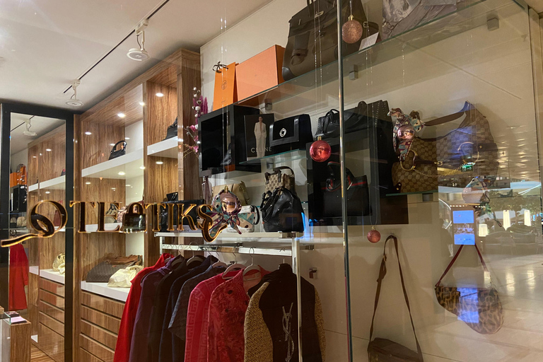 Shopping privato a Vienna: Tesori vintage e champagne