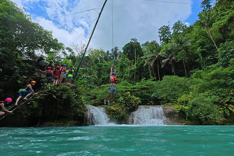 Cebu: Natação com tubarões-baleia e canoagem no KawasanTour em grupo: Natação com tubarões-baleia e canoagem no Kawasan