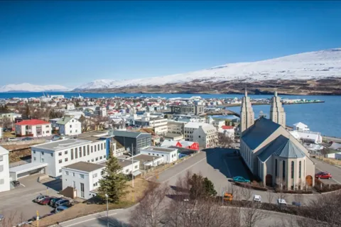 Z portu w Akureyri: Wycieczka do wodospadu Godafoss i leśnej laguny
