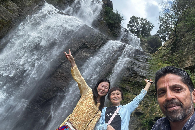 From Kandy: Nuwara Eliya Tour via Ambuluwawa [Private Tour] Air Conditioned Van Tour