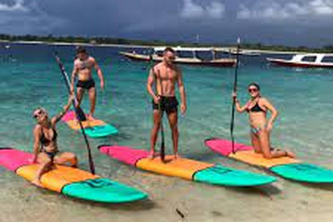 Gili T: Aventura en Stand Up Paddle y Kayak en Aguas SerenasStand Up Paddle 2 Horas