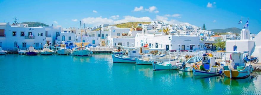 Explorez Paros et Antiparos : visite d'une journée avec déjeuner