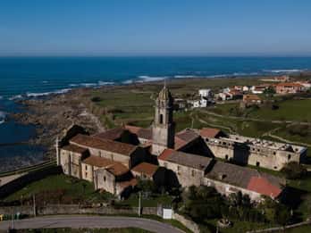 From Oia: 9-Day Guided Camino Walking Tour to Santiago