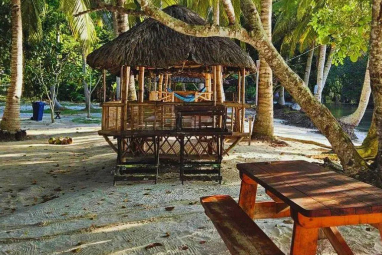 Nord-Katar: Führung durch den Mangrovenwald mit KajakfahrenNordkatar: Führung durch den Mangrovenwald mit Kajakfahren