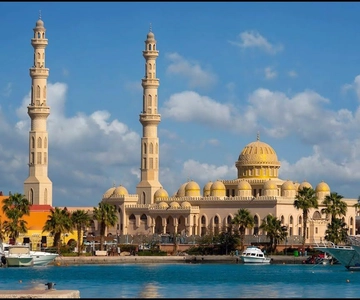 Hurghada: Guided City Highlights Tour with Shopping Stops