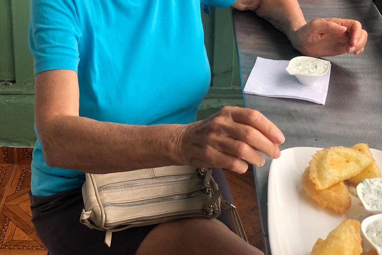 Medellin: Empanada Workshop & Cable Car in Comuna 13