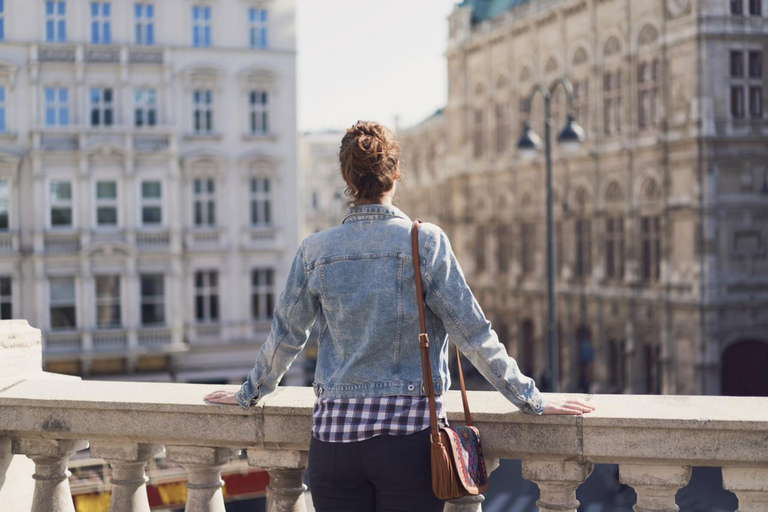 Vienna: Old Town Private Photoshoot + Video Option Ultimate: 50 photos + 30 second video reel | 90 mins
