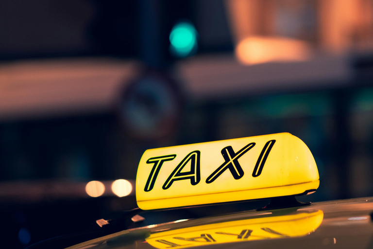 Athènes : Transfert privé depuis/vers le port du Pirée d&#039;Athènes.Transfert privé à Athènes : Athènes ville de/au Port du Pirée