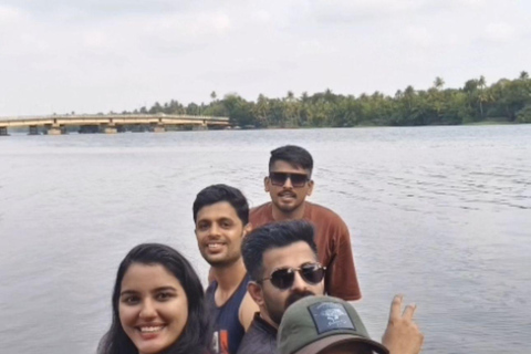 Kochi: Backwaters Day Trip with Lunch and Shikara Cruise