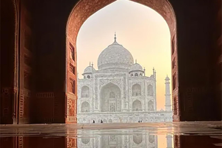 De Délhi: Tajmahal Sunrise e Agra Day Tour em carro particularTour com carro Ac + refeições + ingressos para monumentos + guia de turismo