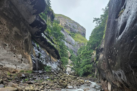 Hiking Tugela Gorge - Highest Waterfall in the world