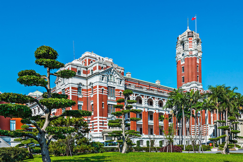 Taipei: Pineapple Cake Workshop & Historical City Tour Private: Pineapple Cake Workshop & Historical City Tour