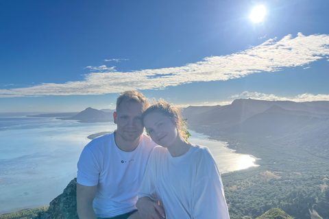 Mauritius: Le Morne: Guided Hike into Africa’s hidden gem