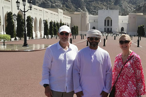 Best of Muscat in One Day (8–9 Hours) with Hotel Pickup