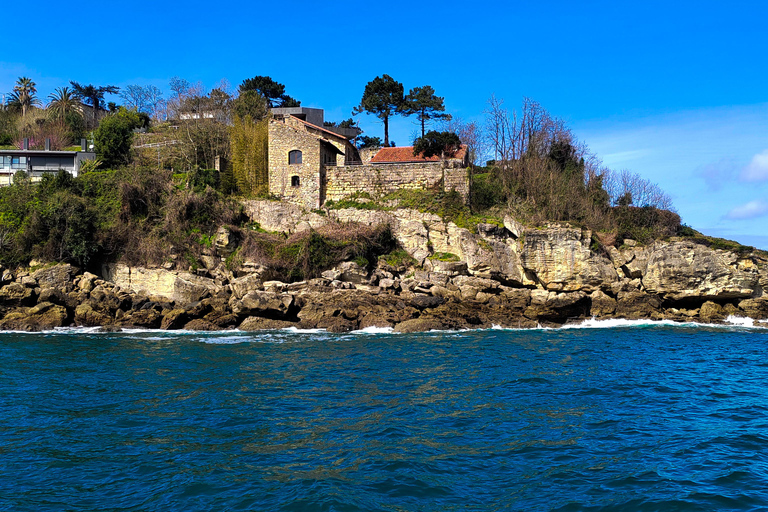 Get to know Hondarribia by sea. Audio-guided boat tour