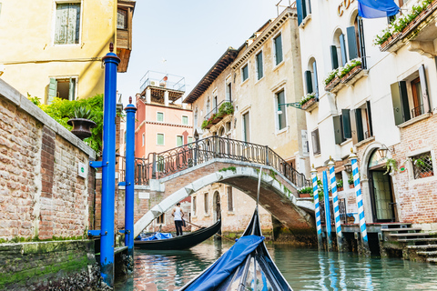 Venice: Private Gondola Ride along Grand Canal Private 30-Minute Grand Canal View Gondola Ride