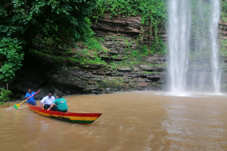 Accra: Visita privada ao Jardim Botânico e às cascatas de Aburi