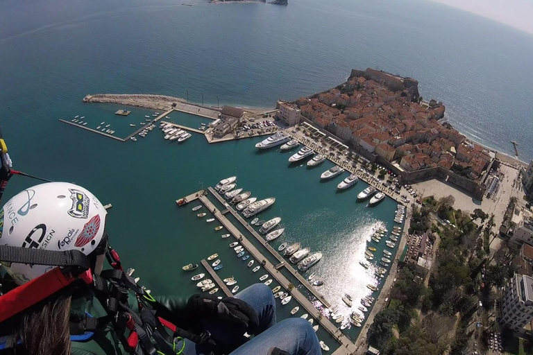 Parapente Montenegro: Excursión aérea sobre el casco antiguo de Budva