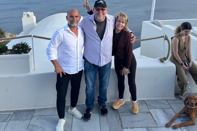 Experiencia privada en Santorini con un conductor-guía localTour privado de 4 horas por Santorini con tu conductor-guía