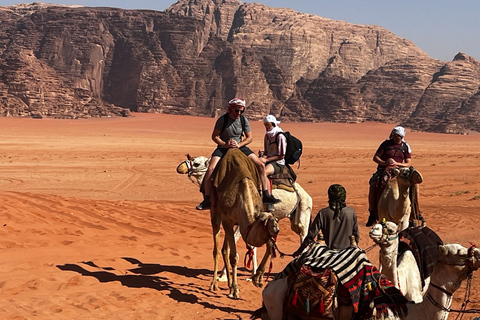 Experiencia en el desierto de Wadi Rum con todo incluido