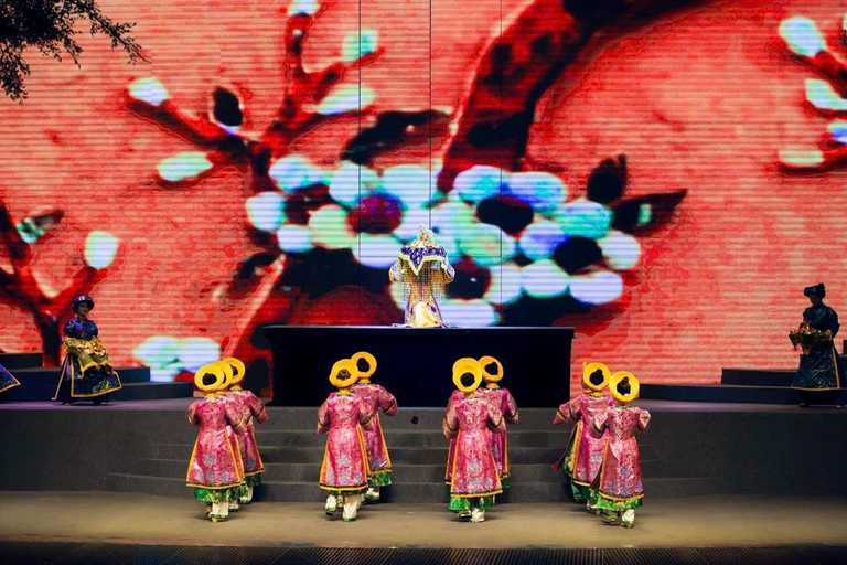 Da Nang: City Sightseeing Tour with Charming Da Nang Show