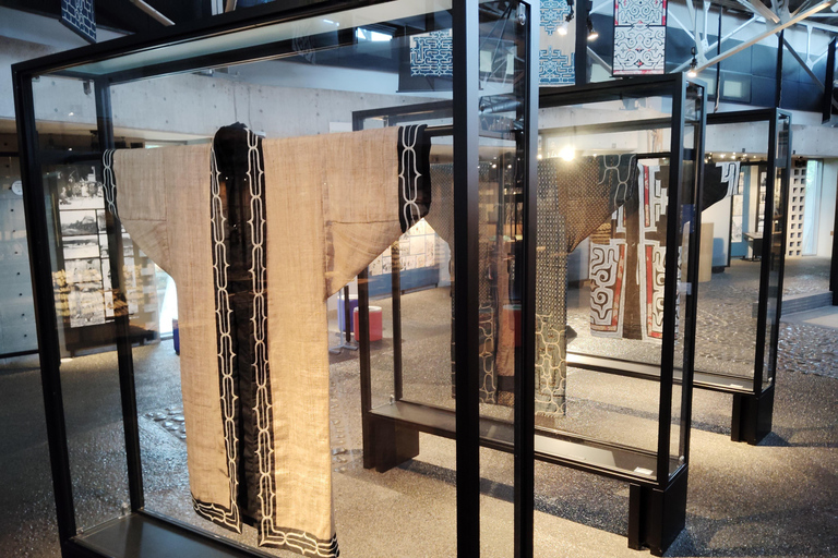 Hokkaido: Excursão cultural Ainu em Nibutani com entrada no museu