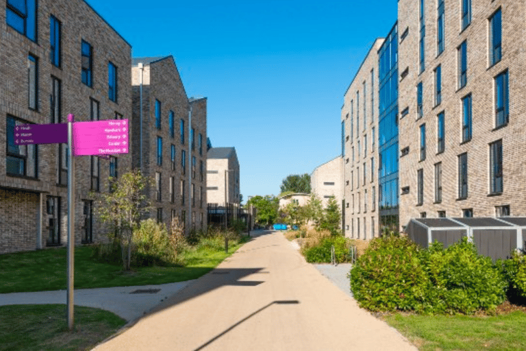 Manchester: University of Manchester Guided Walking Tour