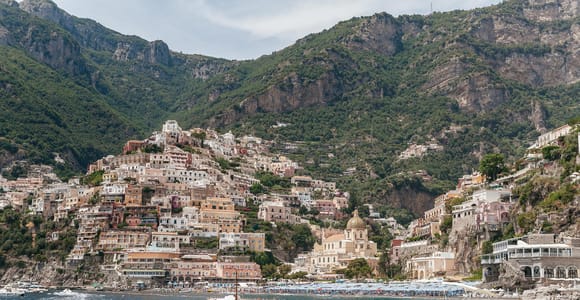 Von Sorrent: Ganztägiger Bootsausflug nach Amalfi und Positano