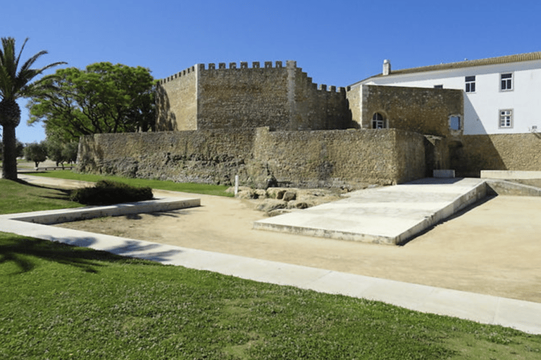 Lagos: Electric Tuk Tuk Tour with Local Guide