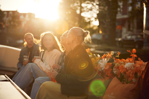 Amsterdam: Luxury Canal Cruise on Authentic Flowerboat Luxury Flower Boat from Central Station